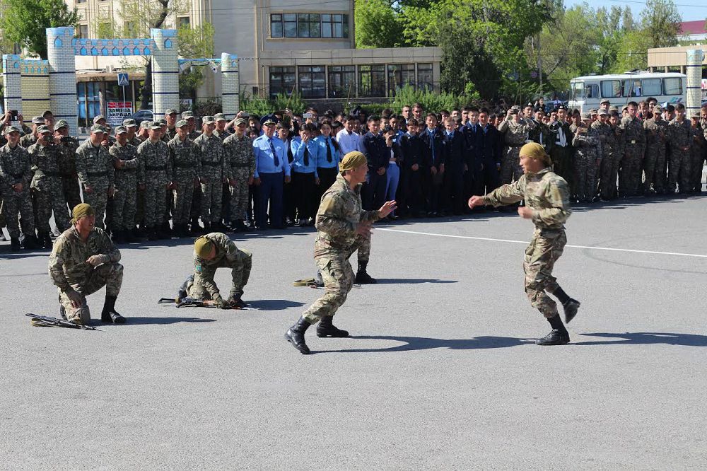اسكەري قىزمەت – اركىمنىڭ  ازاماتتىق بورىشى
