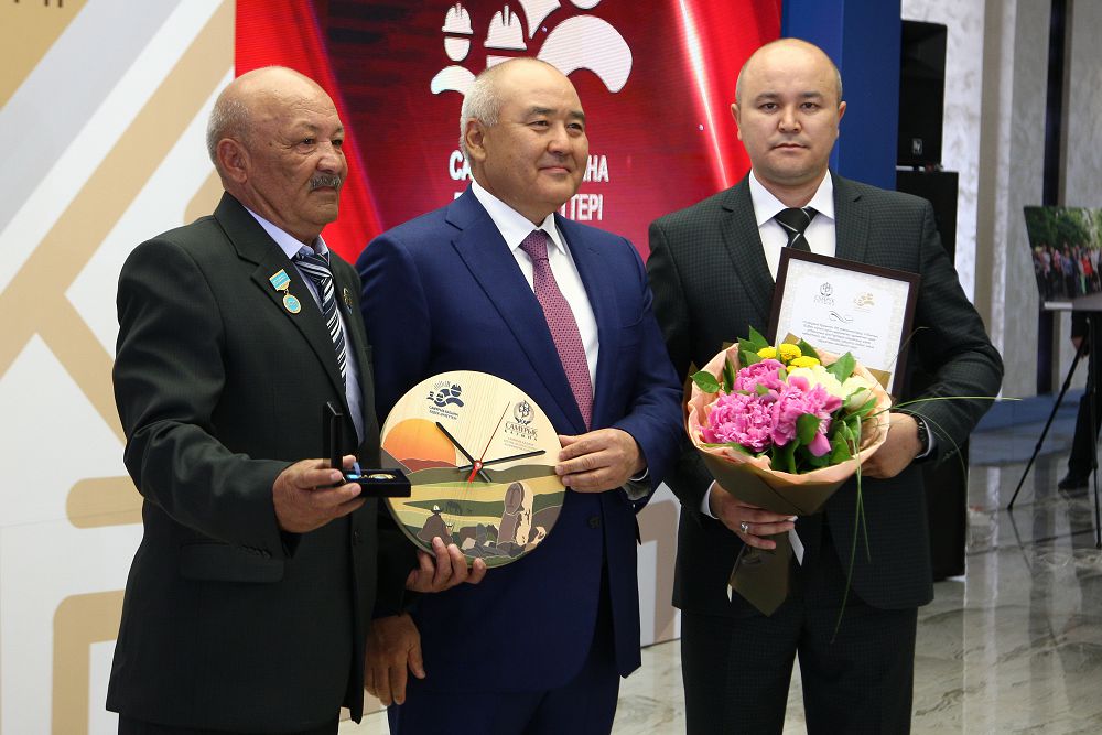 ەڭبەك اۋلەتتەرىنىڭ مەرەيىن ءوسىردى