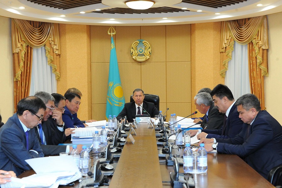 سەناتتا زاڭناماعا وسىمدىكتەر مەن جانۋارلار دۇنيەسى بويىنشا تۇزەتۋلەر قارالدى