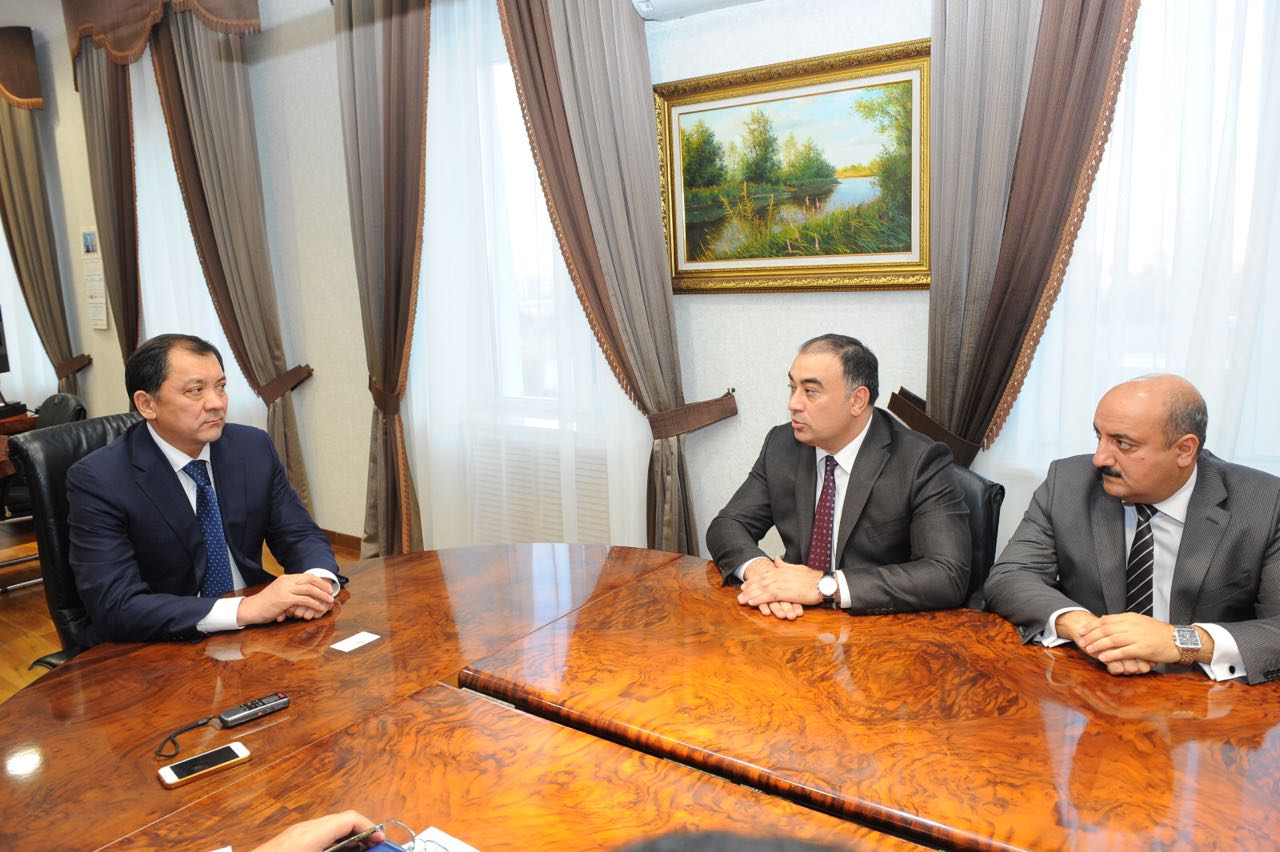 الىس تا جاقىن اتىراۋ مەن باكۋ