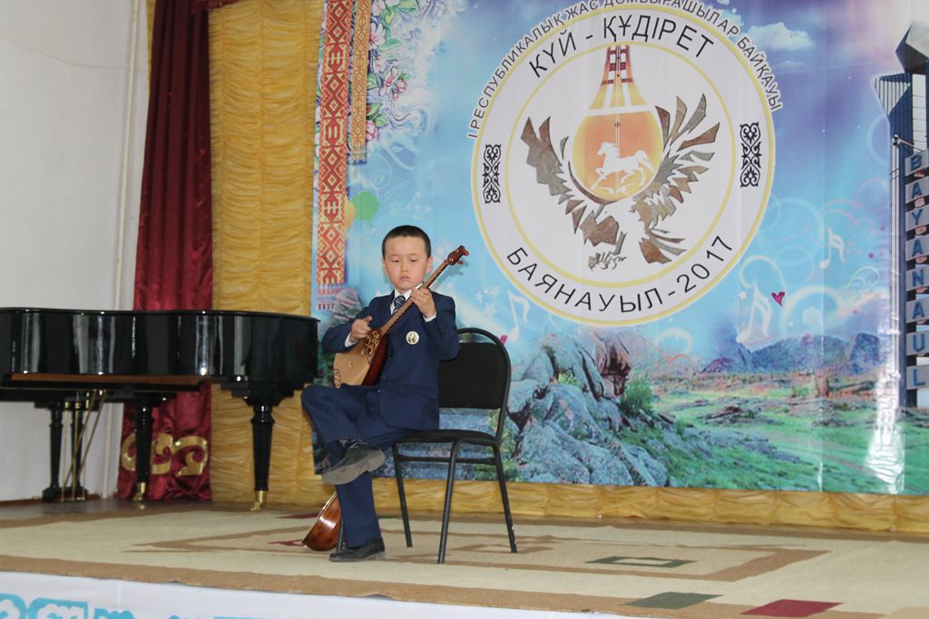 باياناۋىلدا جاس دومبىراشىلار باي­قاۋى ءوتتى