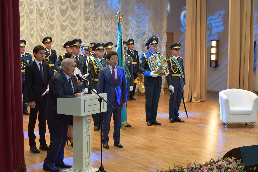 جاستاردى جىگەرلەندىردى