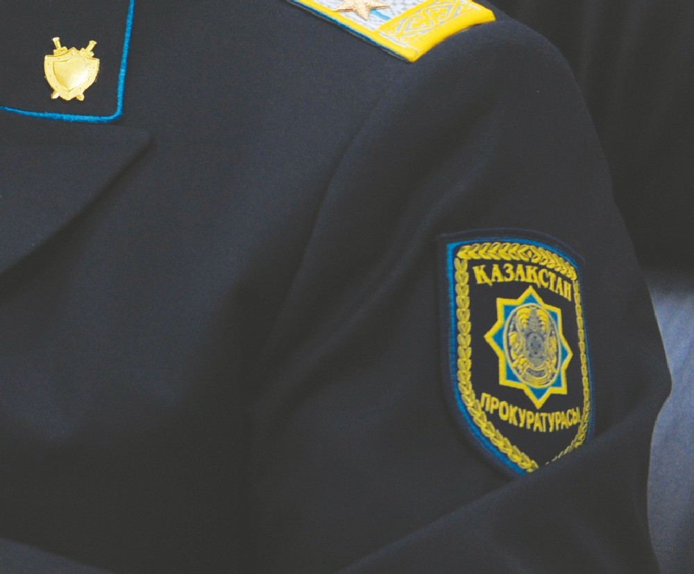 قاۋىپسىزدىك –  باستى نازاردا