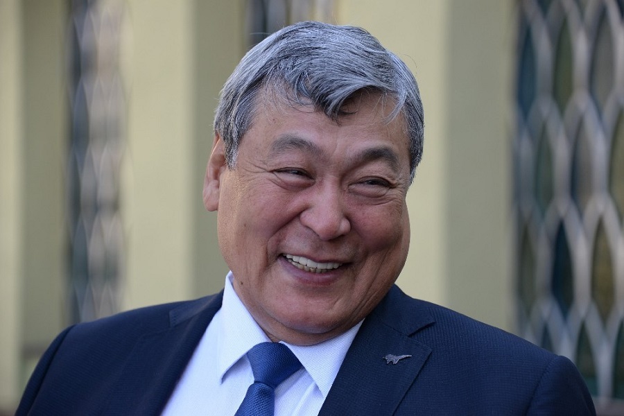 نامىس تاقىرىبىن بەينەلەيتىن فراگمەنتتەر