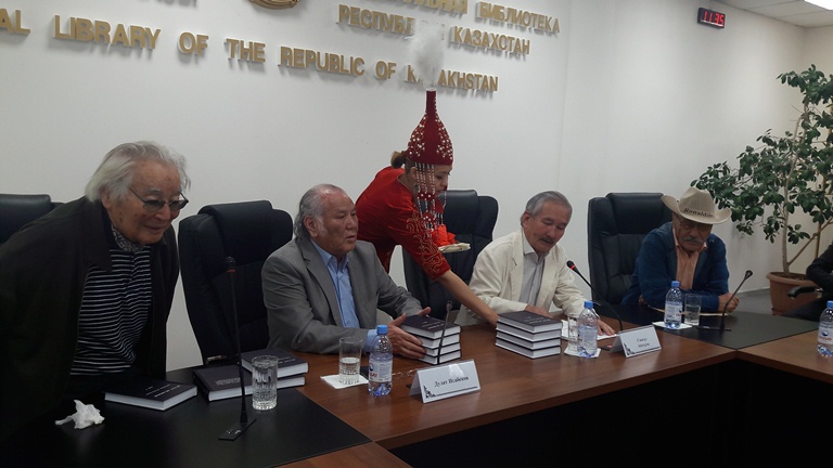 ماسكەۋدە دۋلات يسابەكوۆتىڭ ءتورت تومدىعى جارىق كوردى