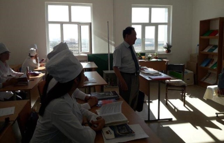 اقتاۋدا «مەيىربيكە» مەديتسينالىق كوللەدجىنىڭ جاڭا عيماراتى بوي كوتەردى