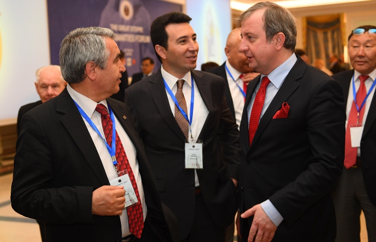 « ۇلى دالا» II فورۋمى اياسىندا شەتەلدىك عالىمدار قۇندى ويلارىمەن ءبولىستى