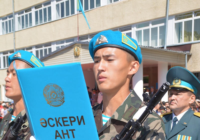 مەملەكەتتىك كۇزەت قىزمەتى جاس ساربازداردى قابىلدادى