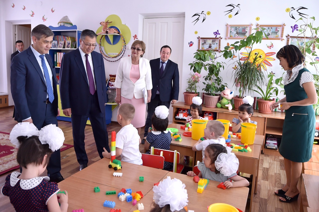 رامازاننىڭ العاشقى كۇندەرىندە بالالار ءۇيىن قۋانىشقا بولەدى