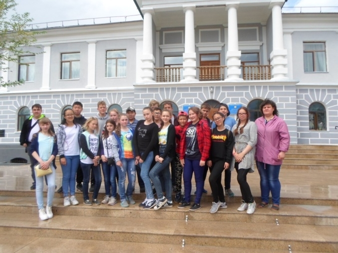 قاراعاندىلىق وقۋشىلار «ساياسي قۋعىن-سۇرگىن قۇرباندارىن ەسكە الۋ» مۋزەيىنە ەكسكۋرسياعا باردى