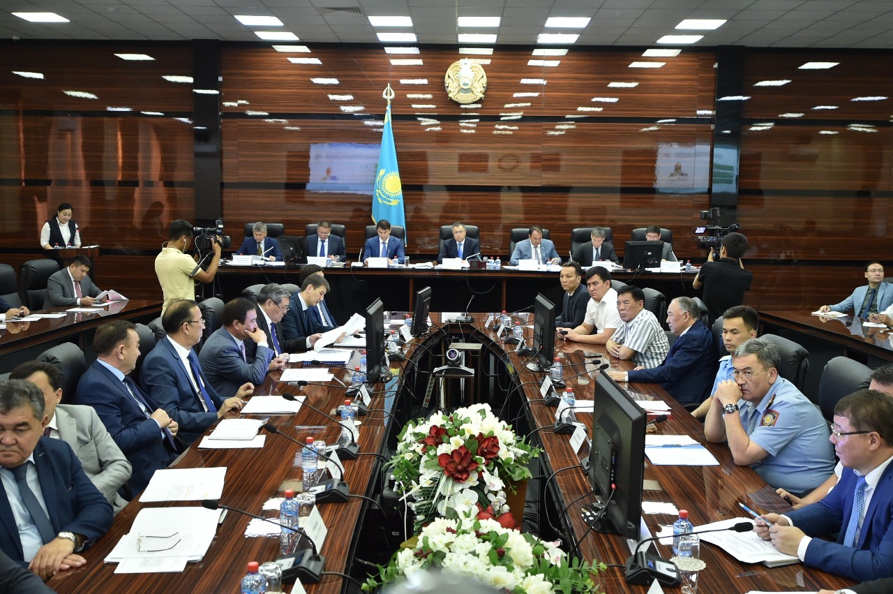 ج.تۇيمەباەۆ: جاستار ساياساتى جاڭاشا سەرپىلىسپەن جۇرگىزىلۋى قاجەت