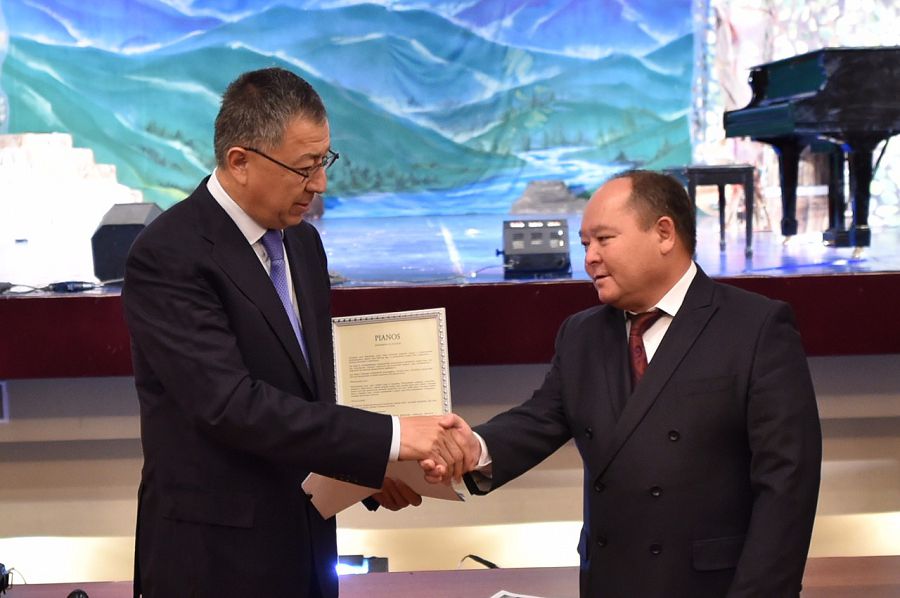 وقو-داعى وپەرا جانە بالەت تەاترى جۇمىسىن جاڭا باعىتتا جانداندىرادى