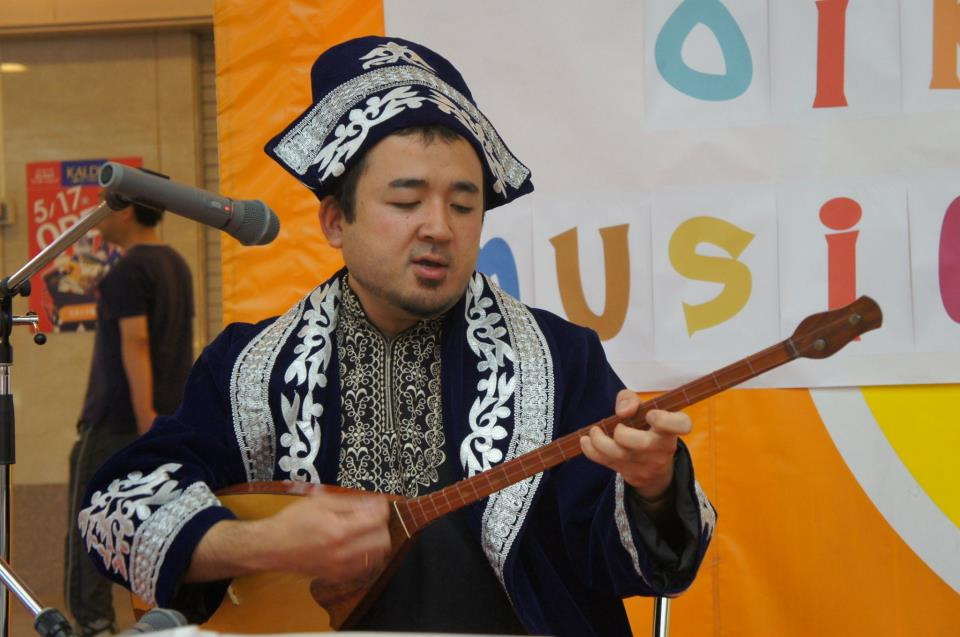 «اقساق قۇلاندى» جاپوندار وتە جاقسى كورەدى»