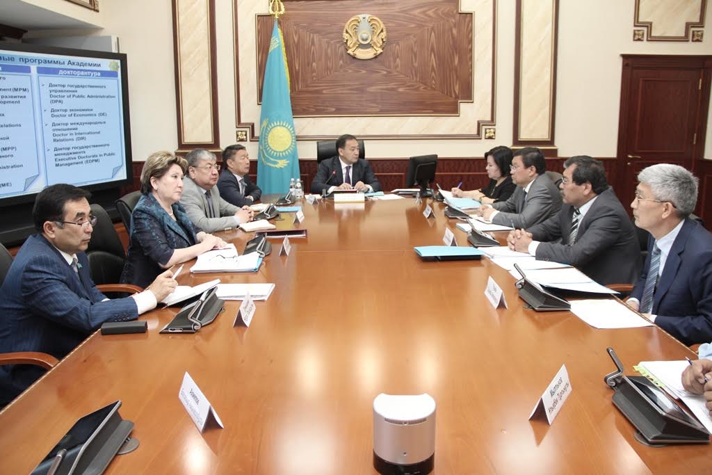 ەڭبەك نارىعىن تۇرلەندىرۋ ماسەلەسى ءسوز بولدى