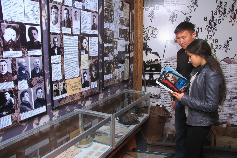 وسكەمەندە ساياسي قۋعىن-سۇرگىن قۇرباندارىن ەسكە الدى