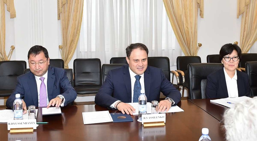 استانادا قازاقستان مەن يسپانيا اراسىندا ساياسي كونسۋلتاتسيالار ءوتتى