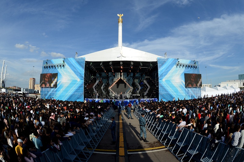 استانادا تمد انشىلەرىنىڭ قاتىسۋىمەن شوۋ-كونتسەرت ءوتتى