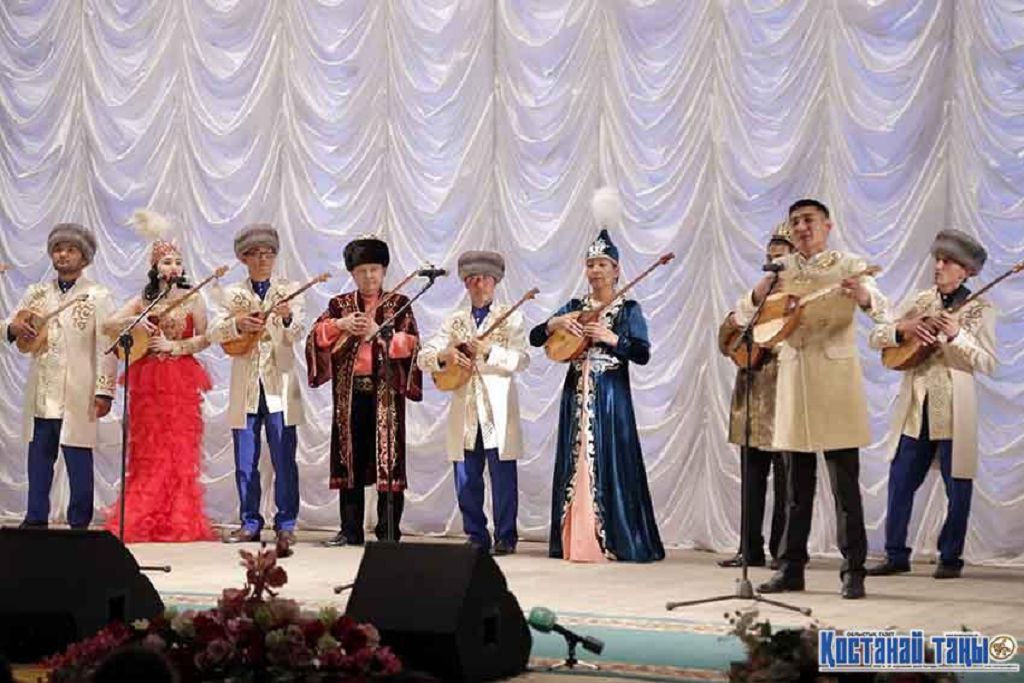 وركەندەگەن ءوڭىردىڭ ونەرپازدارى-اي!