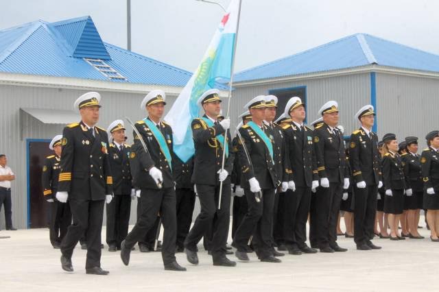 «الاتاۋ» مينا-تارتقىش كەمەسىندە اسكەري-تەڭىز جالاۋى كوتەرىلدى