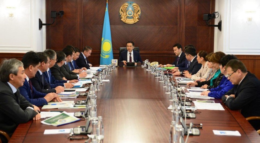 ساعىنتاەۆ قر پرەزيدەنتى جانىنداعى «جاسىل ەكونوميكاعا» كوشۋ جونىندەگى كەڭەس وتىرىسىن وتكىزدى