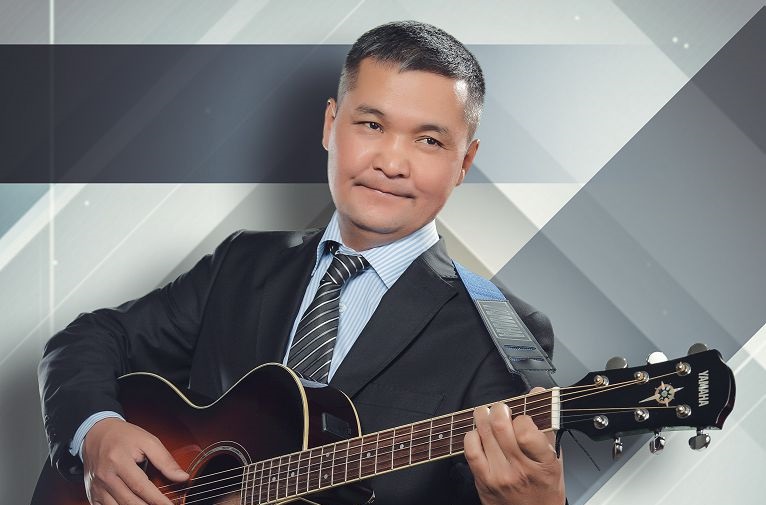 ونەرىنە ءتامام جۇرت تامسانعان