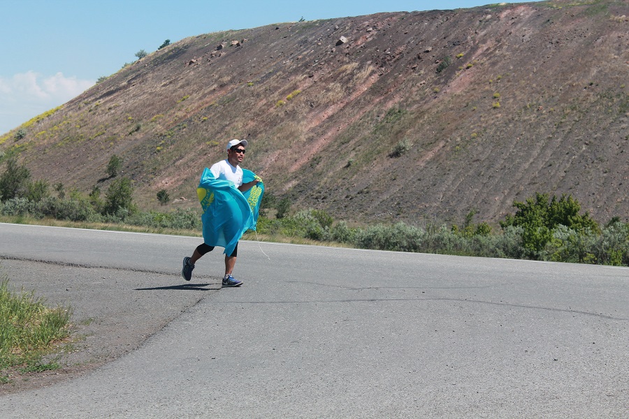 ەكىباستۇزدىقتار جەلاياقتى «ەكسپو-2017» كورمەسىنە شىعارىپ سالدى