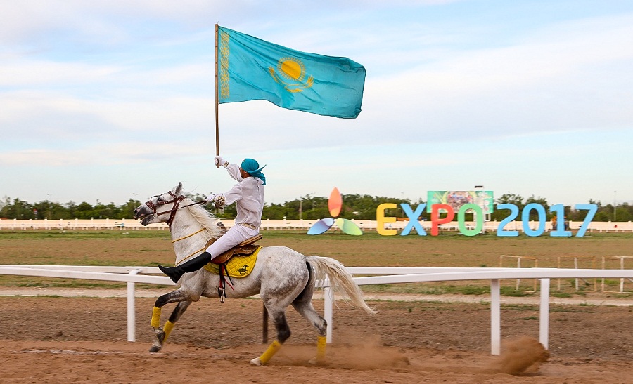 ەلدىگىمىزدى تانىتار ەتنواۋىل 