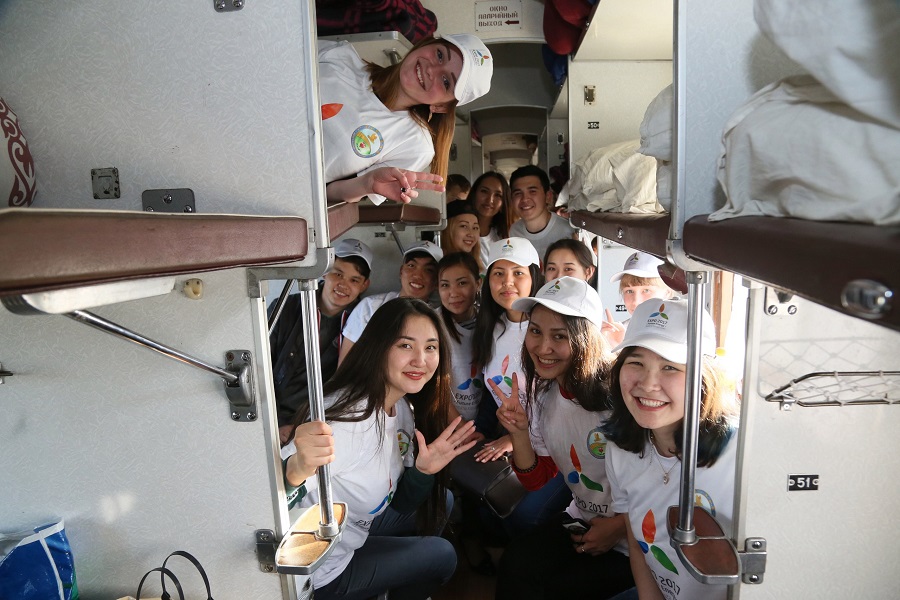 قوستانايدان 100 ۆولونتەر ەكسپو-2017 كورمەسىندە قىزمەت كورسەتەدى