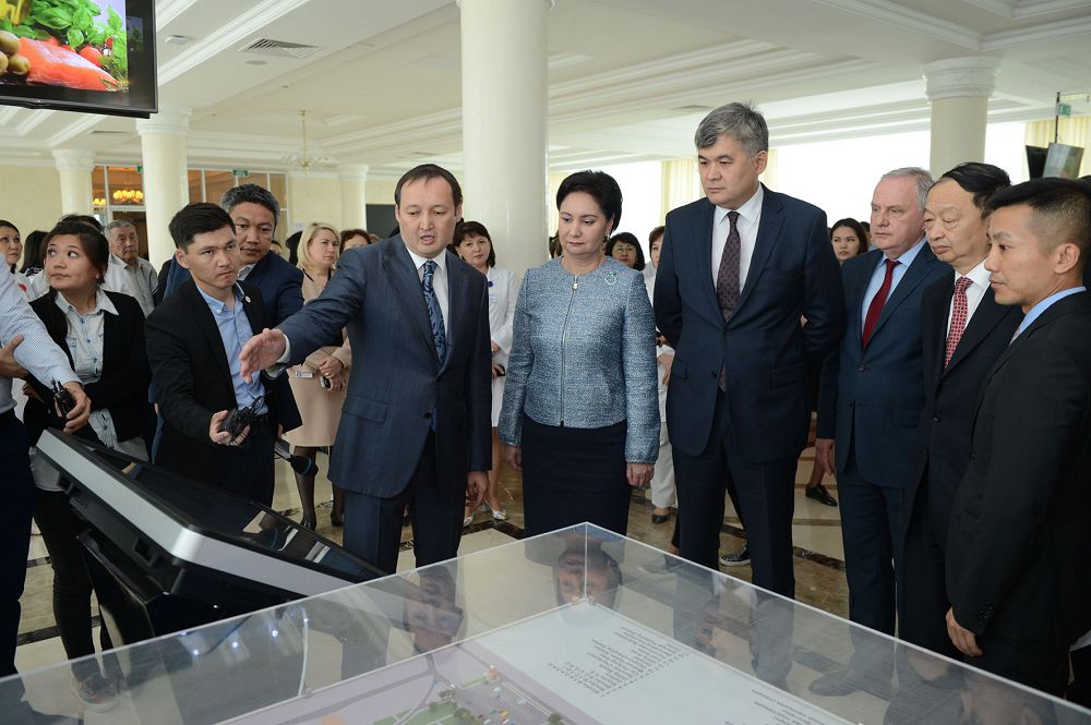 شىعىس ءداستۇرلى مەديتسينا ورتالىعى اشىلدى