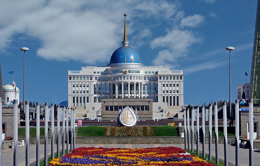 ەلباسى قحر توراعاسىمەن كەزدەستى