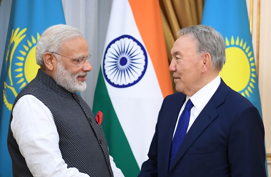 ەلباسى ءۇندىستاننىڭ پرەمەر-مينيسترىمەن كەزدەستى