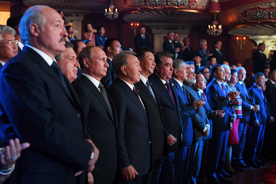 ەلباسى شىۇ-عا مۇشە مەملەكەتتەر باسشىلارى كەڭەسىنىڭ وتىرىسىنا قاتىسۋشىلارعا ارنالعان كونتسەرتكە قاتىستى