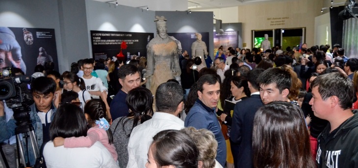 ۇلتتىق مۋزەيدە «تسين شيحۋاندي يمپەراتوردىڭ تەرروكات اسكەرى» كورمەسى اشىلدى