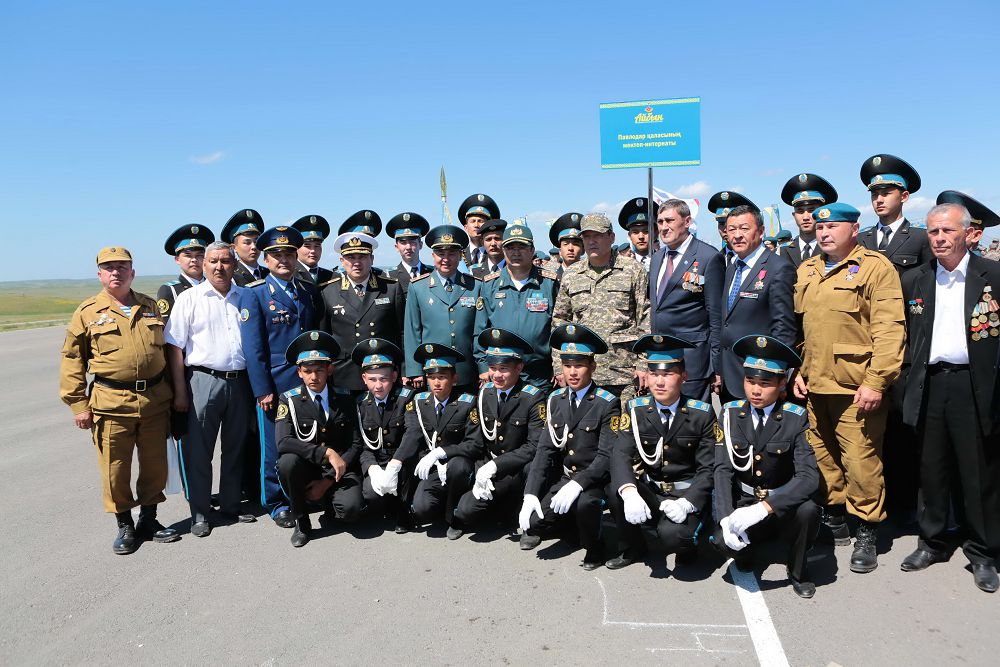 ەل ەرتەڭى – ايبىندى جاس ساربازدار!