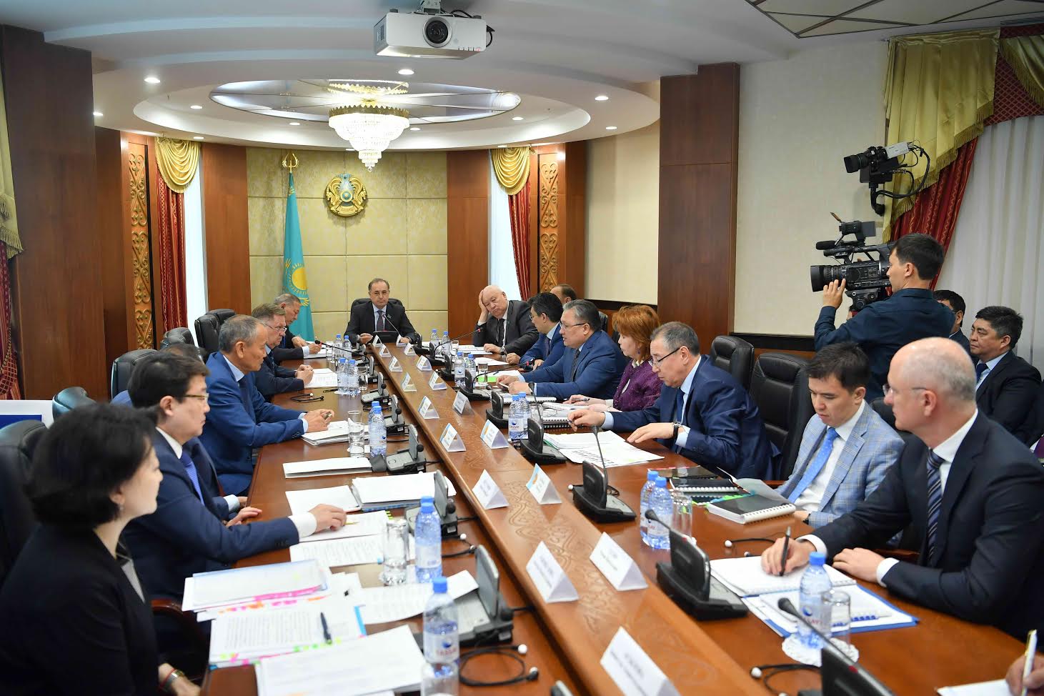 سەنات كوميتەتى 2016 جىلعى رەسپۋبليكالىق بيۋدجەتتىڭ اتقارىلۋ  قورىتىندىلارىن تالقىلادى