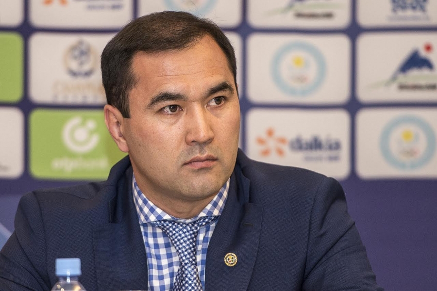 ماراتبەك مىقتىبەكوۆ: اۋىر سالماقتاعى بالۋانداردىڭ كۇرەسى كوڭىلدەن شىقپاي ءجۇر