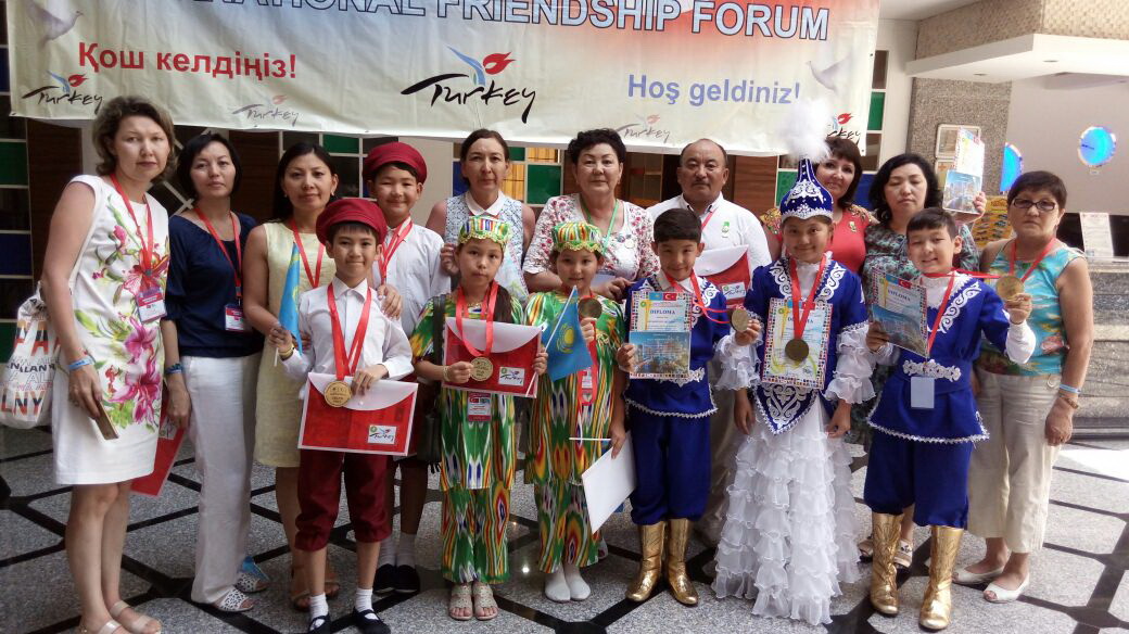 جەتى بىردەي جۇلدەمەن ورالدى