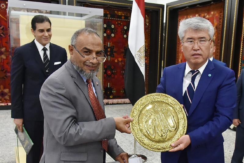 سۇلتان بەيبارىستىڭ قولتاڭباسى قالعان جادىگەرلەر ەلىمىزگە اكەلىندى