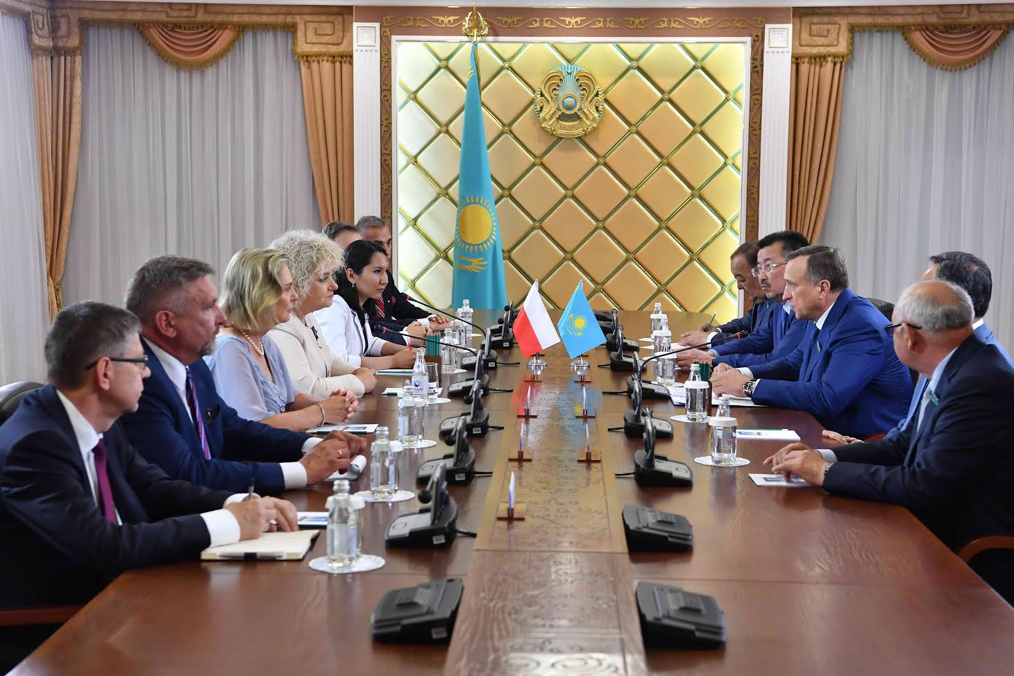 قازاقستان مەن پولشا سەناتتارى ىنتىماقتاستىقتى نىعايتادى