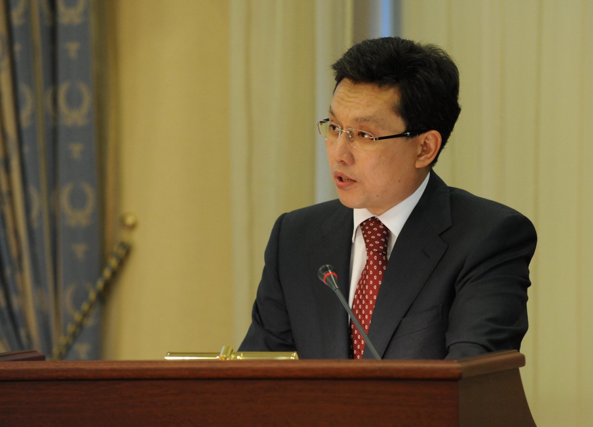 قارجى ءمينيسترى قاراجاتتى ناقتى ەكونوميكاعا تەز جەتكىزۋدىڭ جولدارىن اتادى