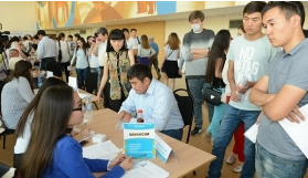 استانادا بىرنەشە ماماندىق تەگىن وقىتىلادى