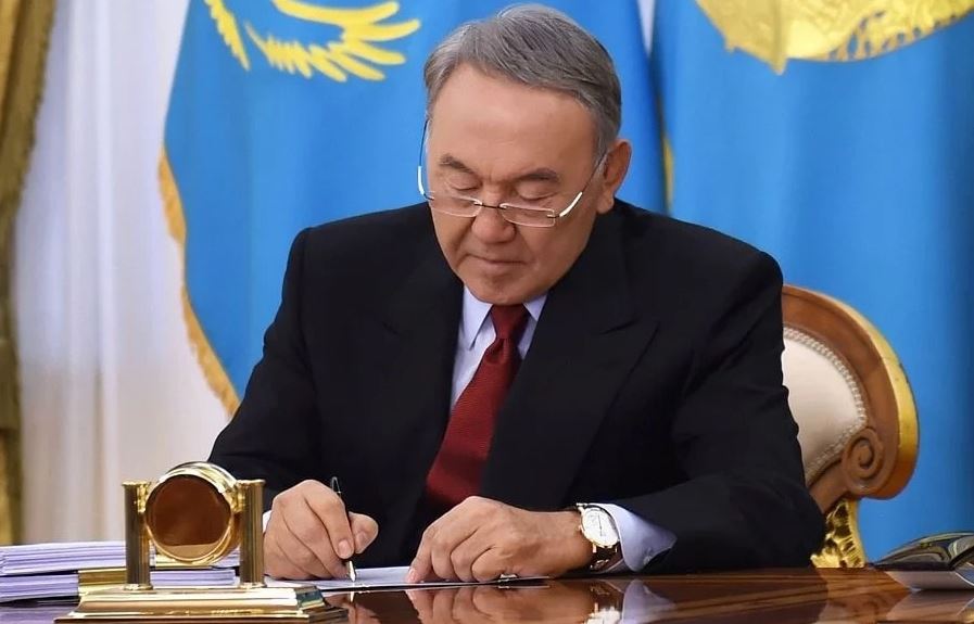 ەلباسى بىرقاتار زاڭعا قول قويدى