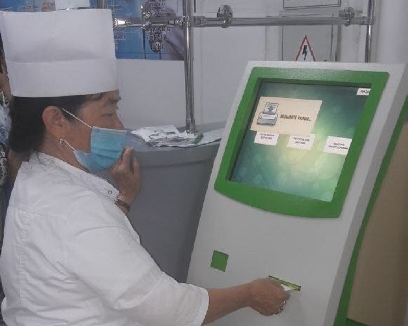 اتىراۋ ەمحانالارىنا «ەلەكتروندى كەزەك» جوباسى ەنگىزىلدى