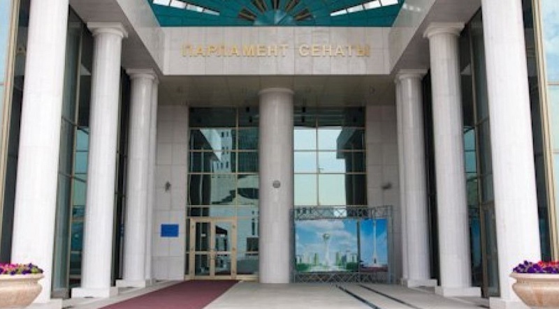 مەملەكەت ءبىلىم بەرۋ جيناقتاۋ جۇيەسىنە كەپىلدىكتى قامتاماسىز ەتەدى