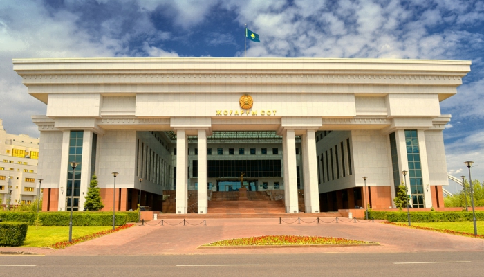 مەدياتسيا ساراپشىسىمەن كەزدەستى