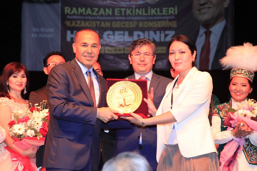 وڭتۇستىكتىڭ ونەرپازدارى تۇركيالىقتاردى ءتانتى ەتتى