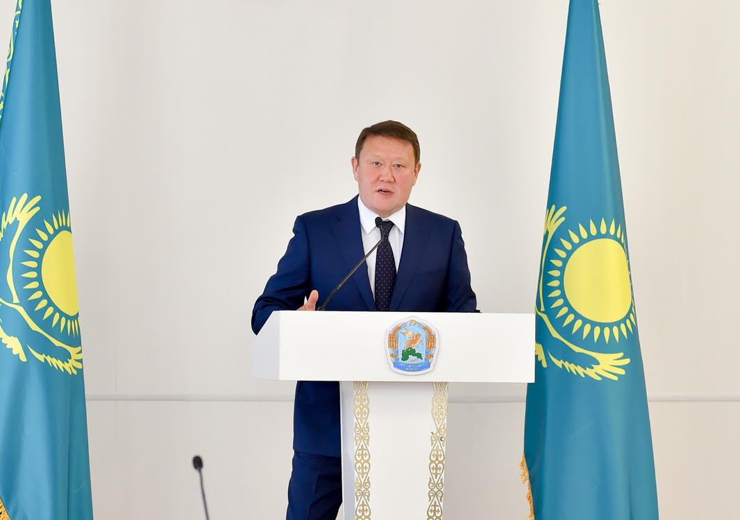 سولتۇستىك قازاقستان اكىمى قوعامدىق كەڭەسكە ەسەپ بەردى