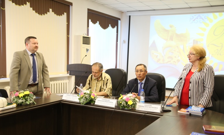 ومىرشەڭ  داستۇرلەر وزەگى