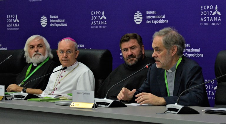 ەكولوگيا تاقىرىبى تالقىلاندى