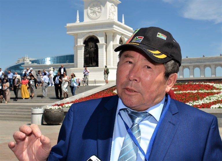 جيىننىڭ ءسانى −  جاستار